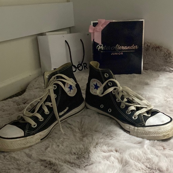 Converse Shoes - Converse original price $120